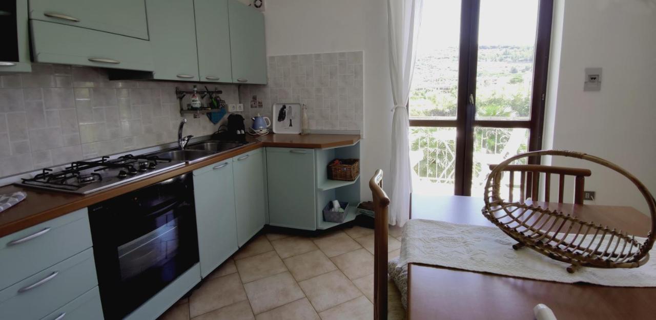 Temo River House Romantic Balcony And Peaceful Retreat In The Heart Of Bosa Luaran gambar