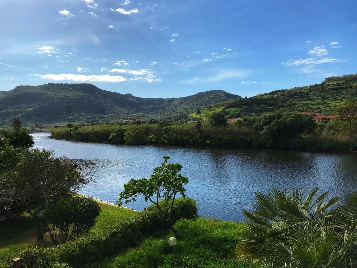 Temo River House Romantic Balcony And Peaceful Retreat In The Heart Of Bosa Luaran gambar